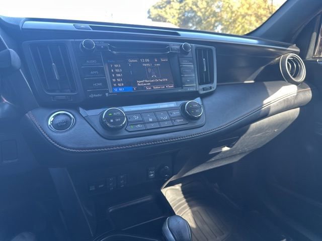 Used 2016 Toyota RAV4 SE image 15