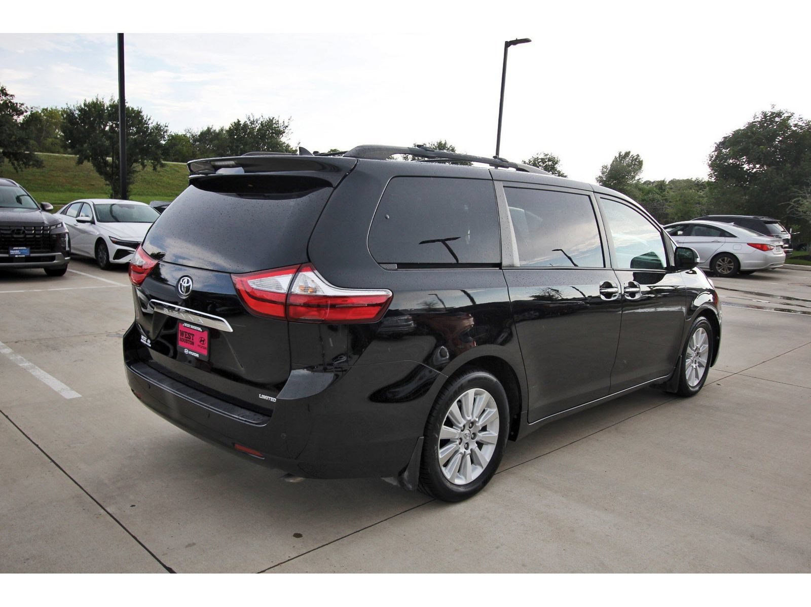 Used 2015 Toyota Sienna Limited Premium FWD image 8