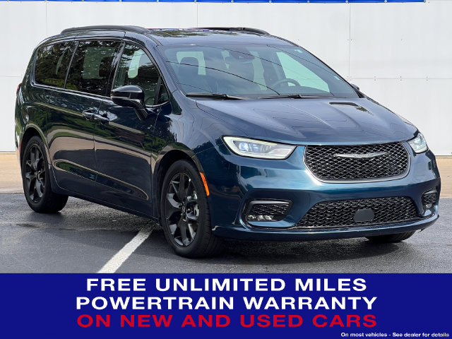 Used 2025 Chrysler Pacifica Limited