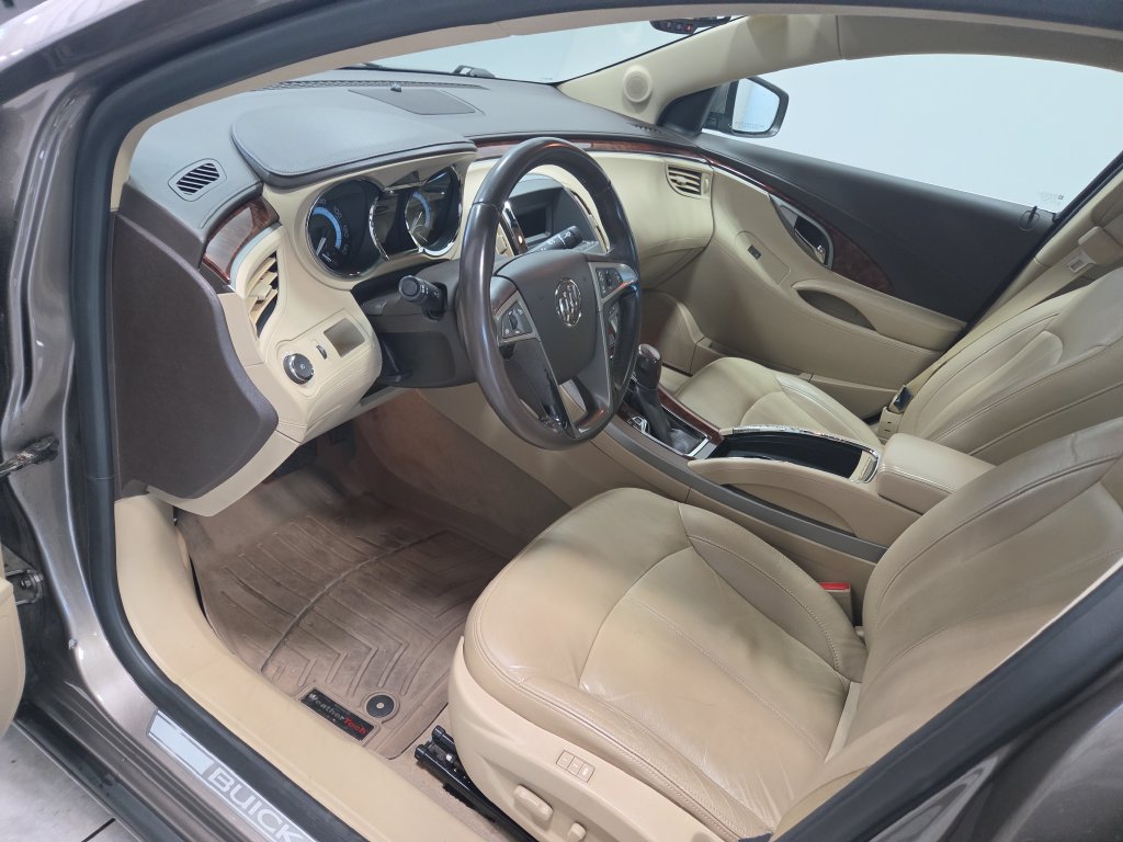 Used 2011 Buick LaCrosse CXL FWD image 30