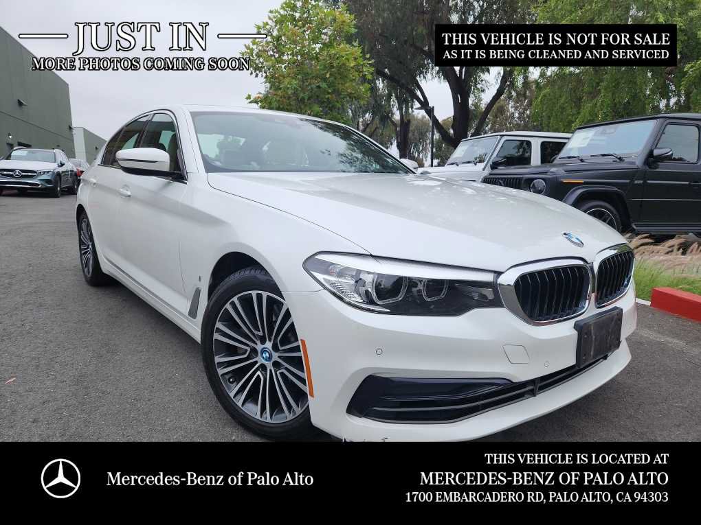 Used 2019 BMW 530e w/ Convenience Package RWD image 1