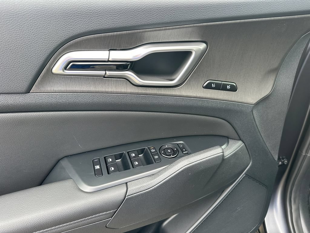 New 2026 Kia Sportage X-Line w/ X-Line Technology Package AWD/4WD image 13