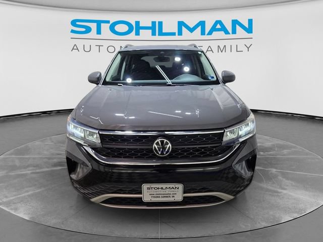 Used 2022 Volkswagen Taos SE AWD/4WD image 2