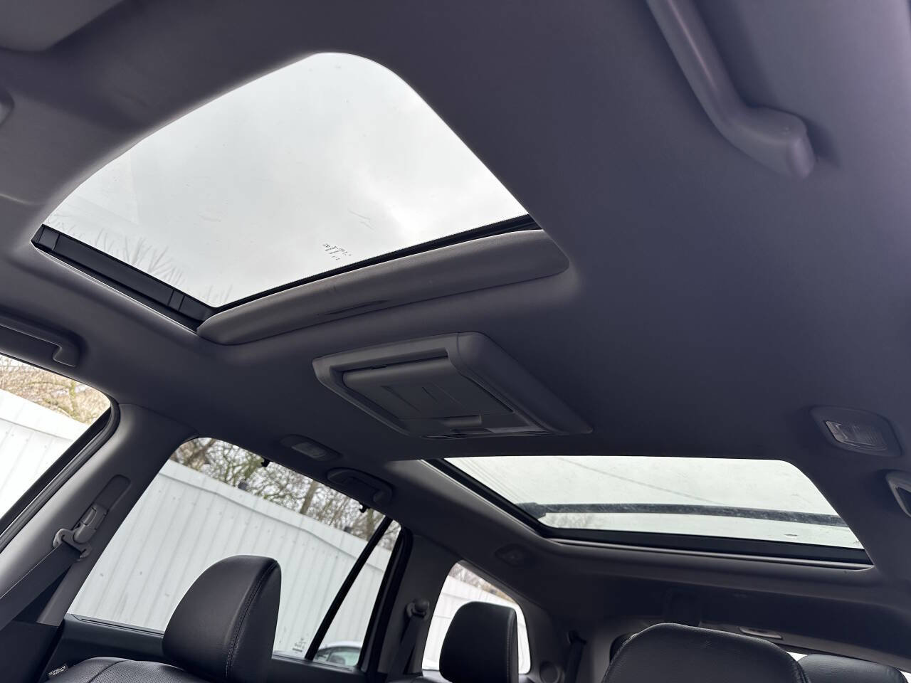 Used 2017 Honda Pilot Elite image 17