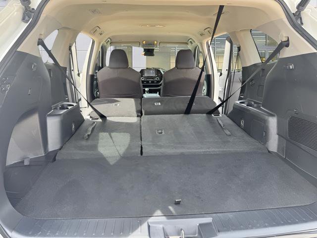Used 2021 Toyota Highlander LE image 51
