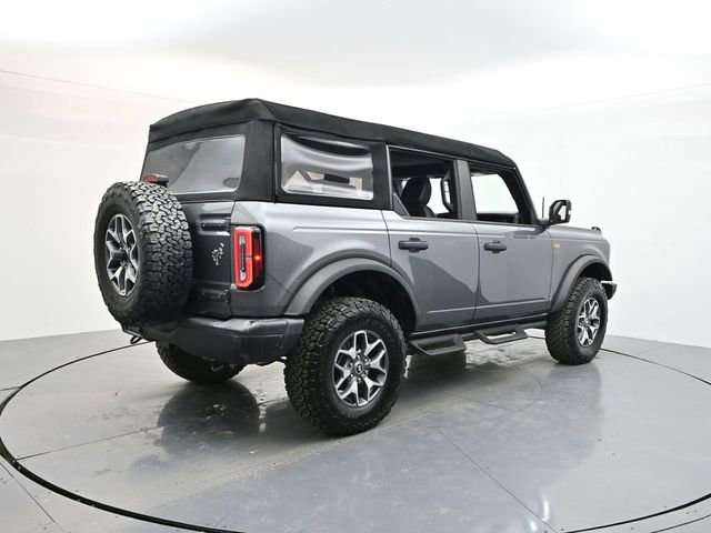 Used 2024 Ford Bronco Badlands image 11