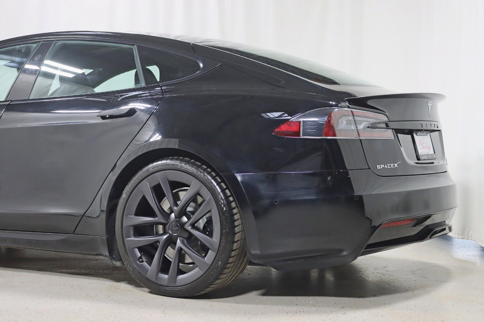 Used 2022 Tesla Model S Plaid image 10