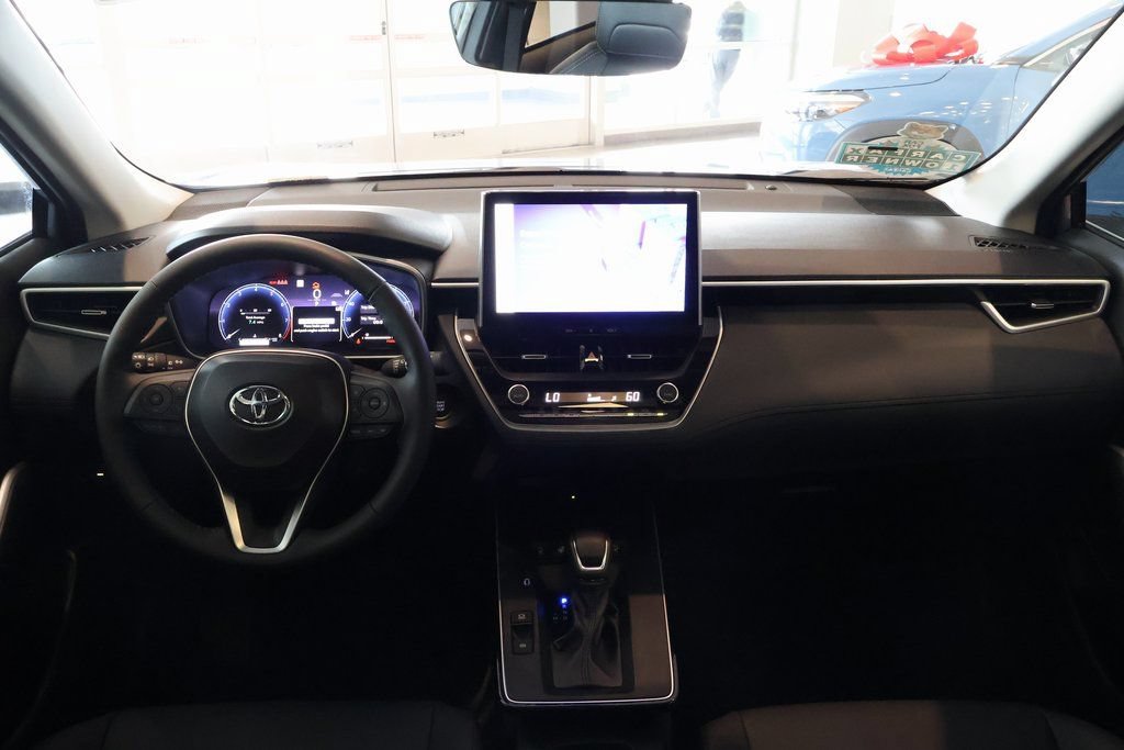 Used 2026 Toyota Corolla Cross XLE w/ Convenience Package AWD/4WD image 7