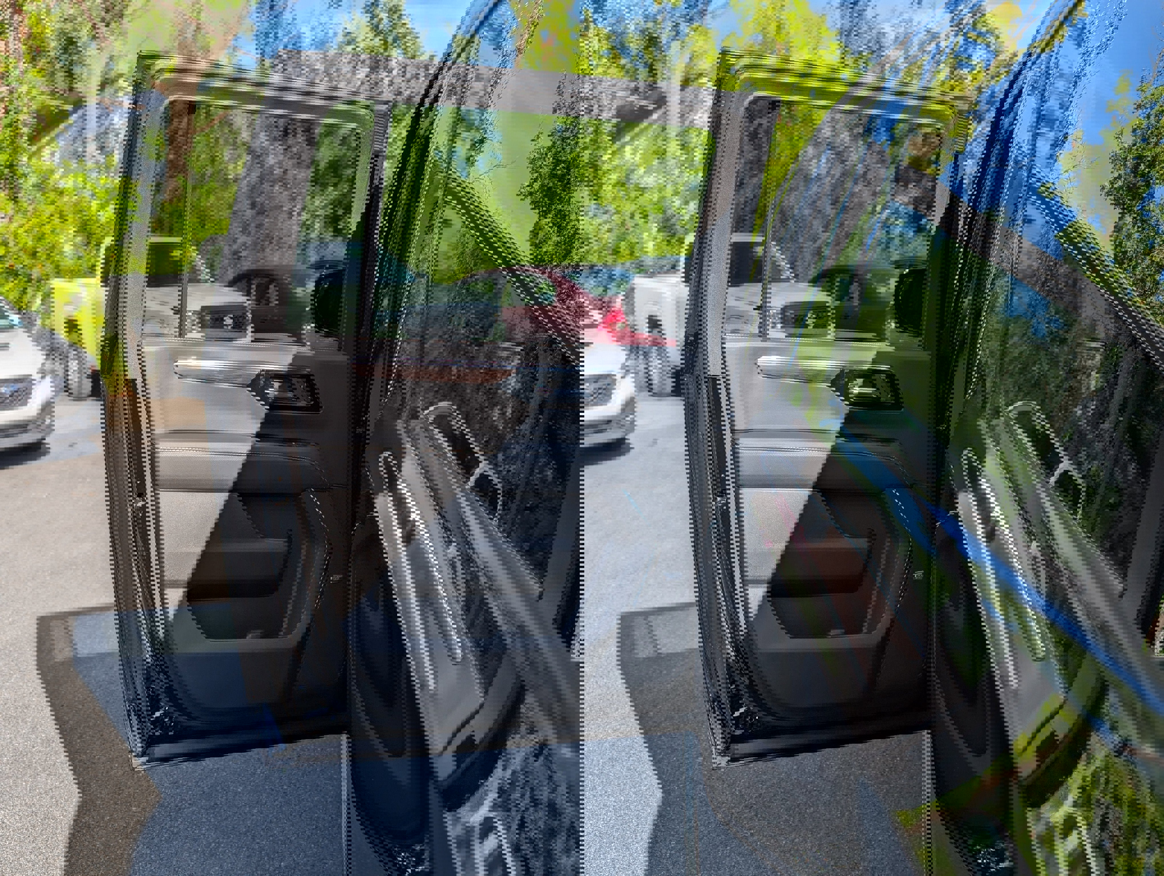 New 2025 Chevrolet Suburban Premier image 27