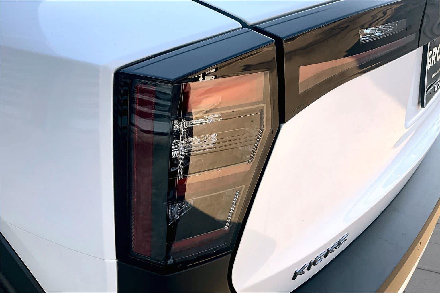 Certified 2026 Nissan Kicks SV FWD image 28