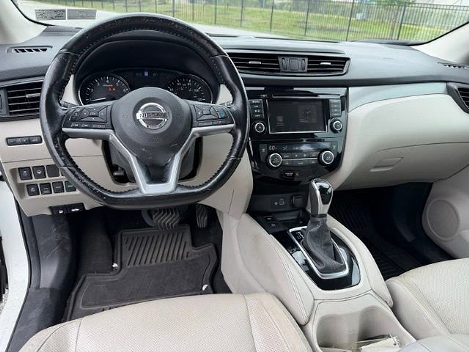 Used 2020 Nissan Rogue Sport SL w/ Premium Package AWD/4WD image 13