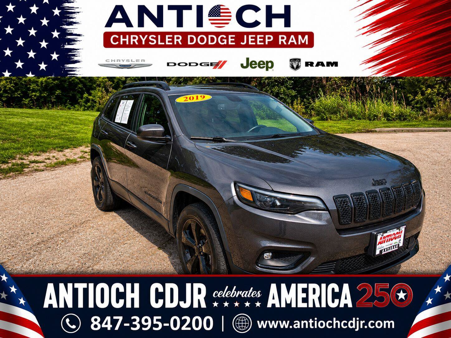 Used 2019 Jeep Cherokee Latitude Plus AWD/4WD image 1