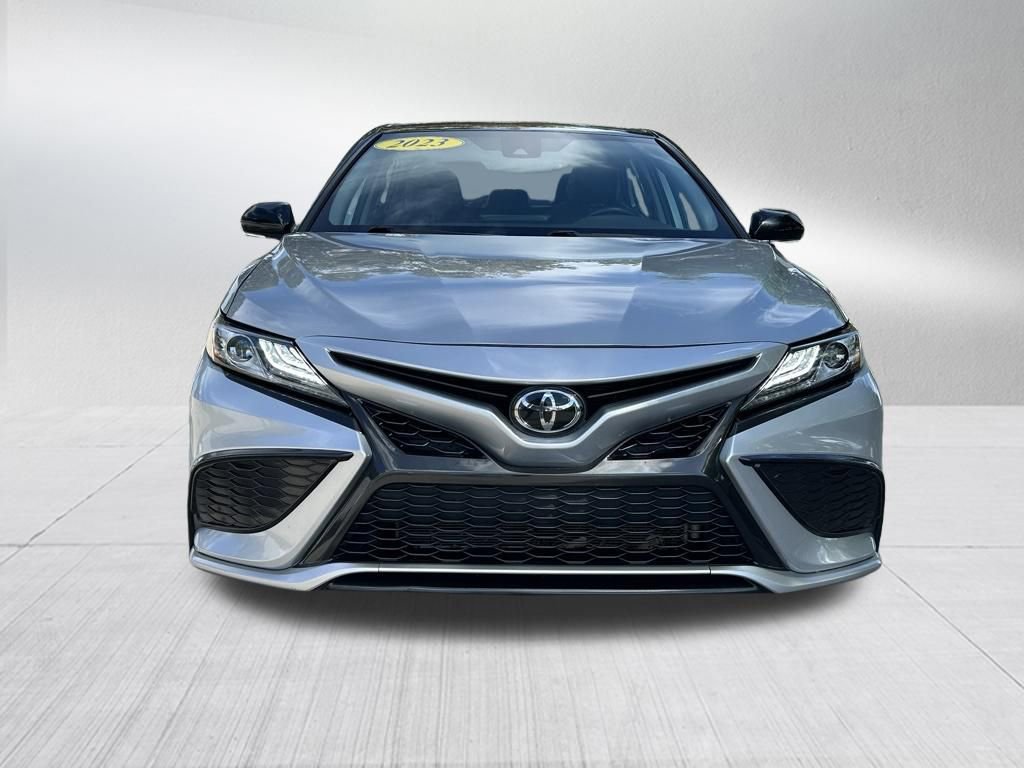 Used 2023 Toyota Camry XSE FWD image 2