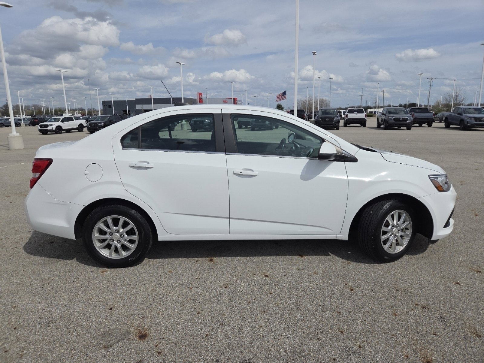 Used 2018 Chevrolet Sonic LT w/ Convenience Package image 17