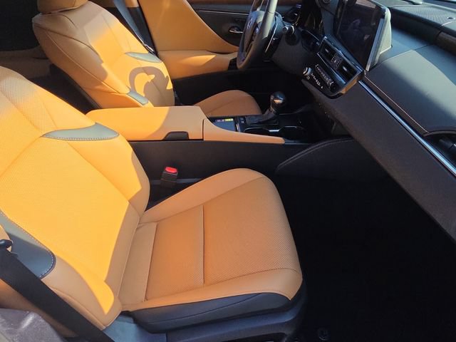 Used 2023 Lexus ES 300h w/ Premium Package FWD image 18