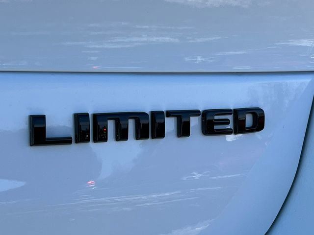 New 2025 Jeep Grand Cherokee L Limited image 2