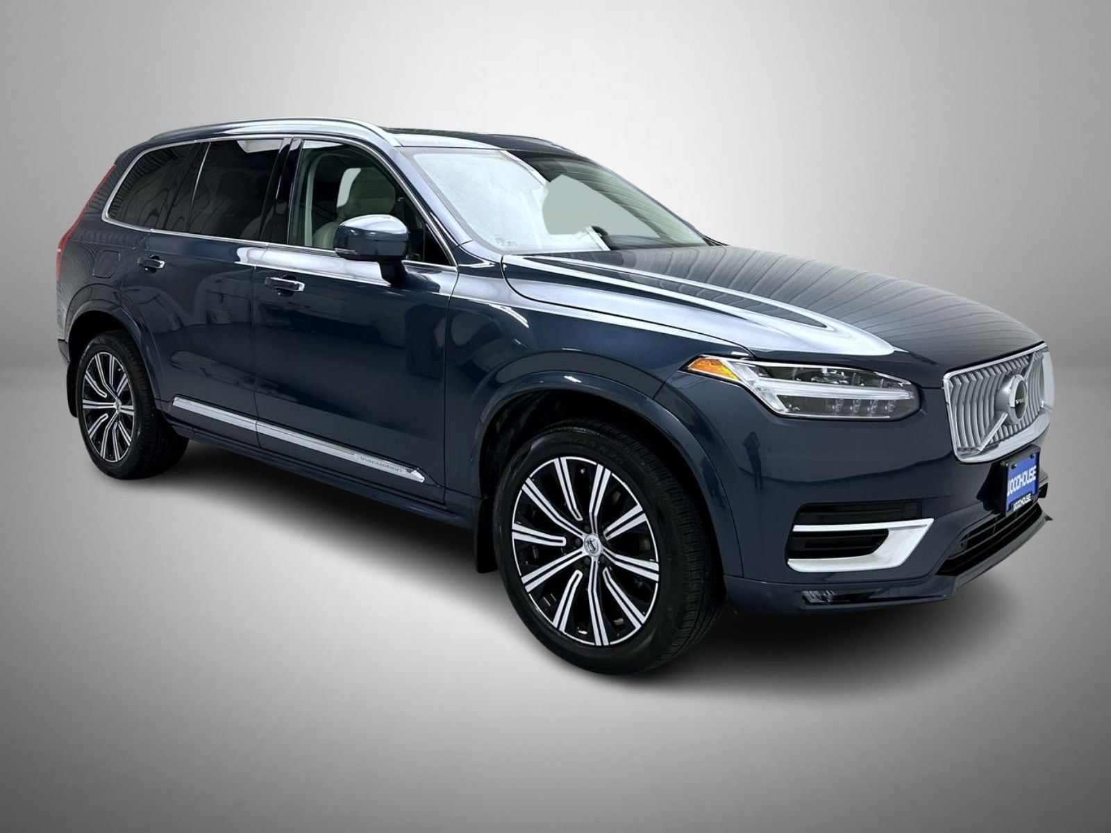 Used 2020 Volvo XC90 T6 Inscription w/ Protection Package Premier AWD/4WD image 3
