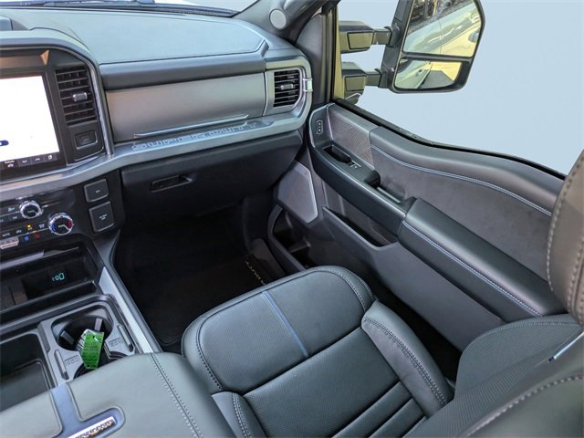 Used 2025 Ford F350 Platinum w/ FX4 Off-Road Package image 16