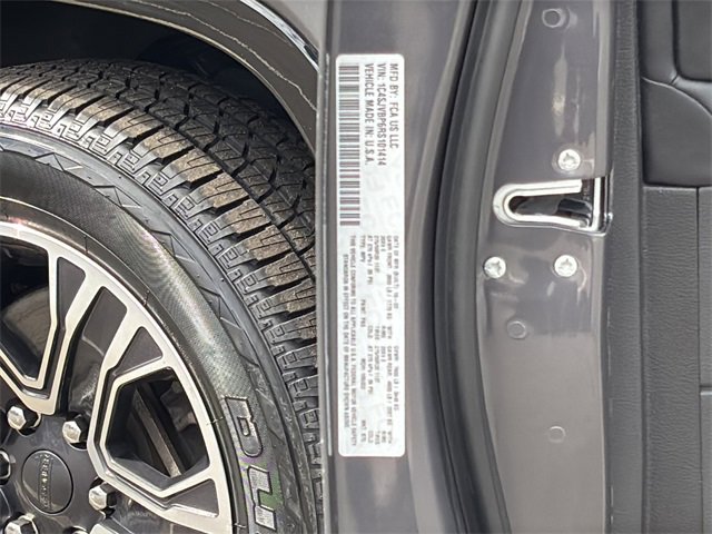 Used 2024 Jeep Wagoneer Series II w/ Flexible Seating Group image 39