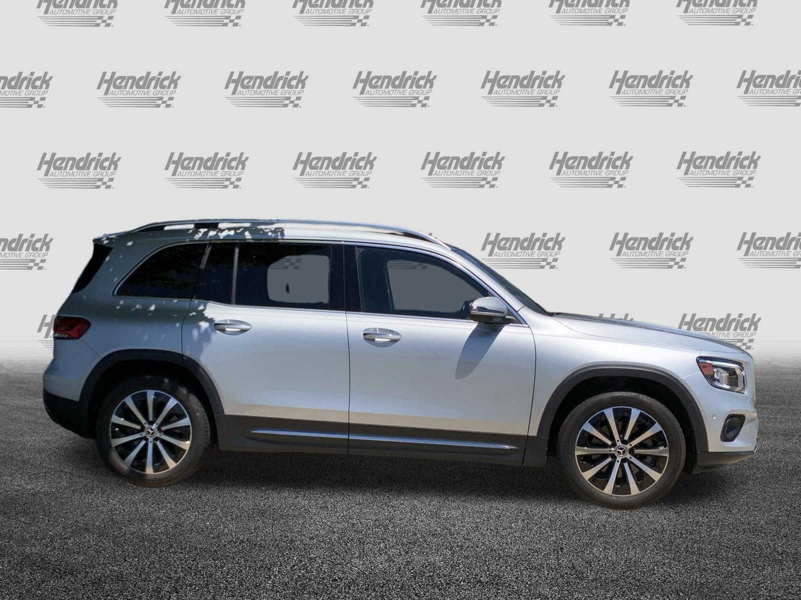 Used 2023 Mercedes-Benz GLB 250 4MATIC image 5