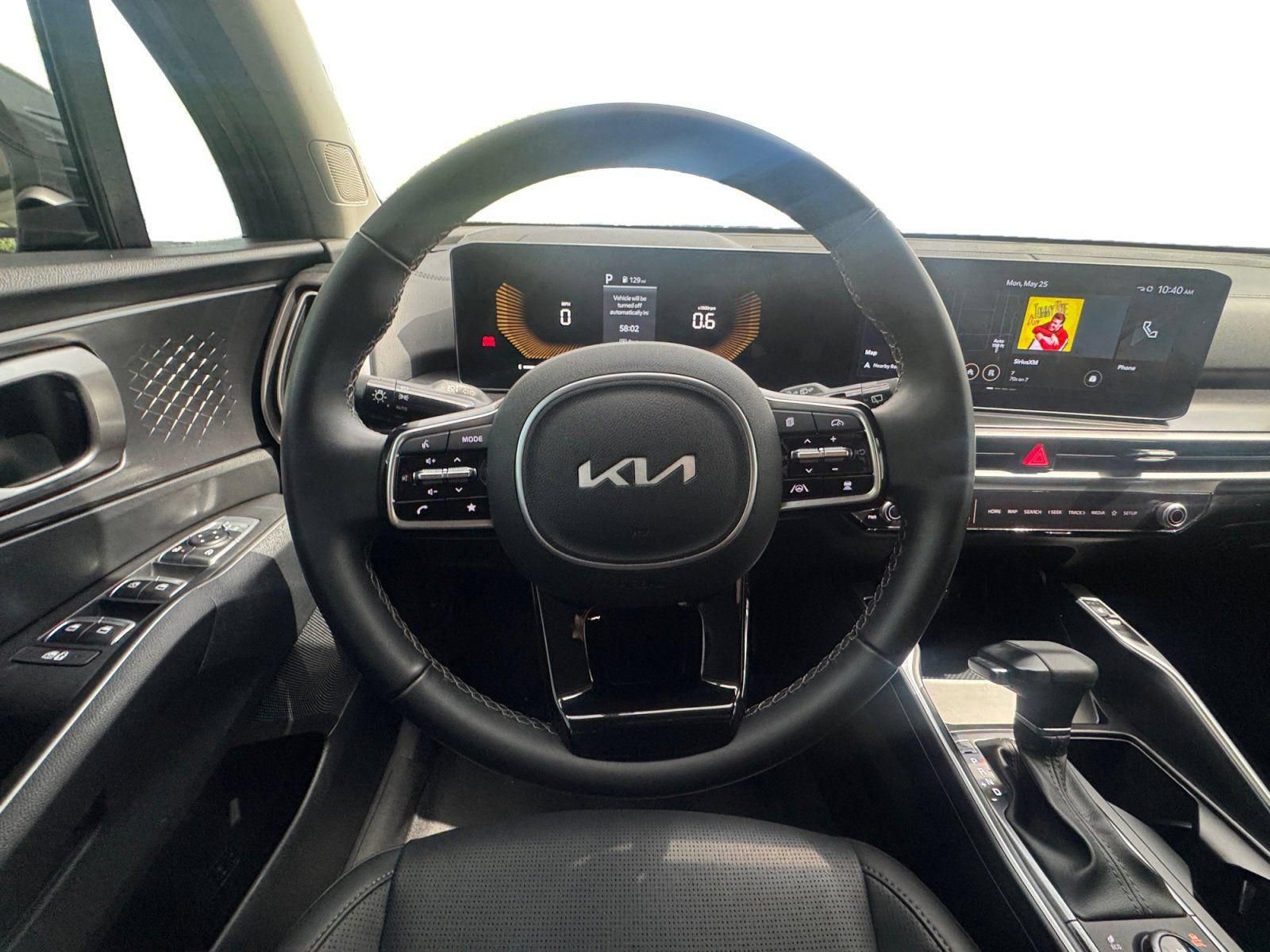 Used 2025 Kia Sorento S AWD/4WD image 13