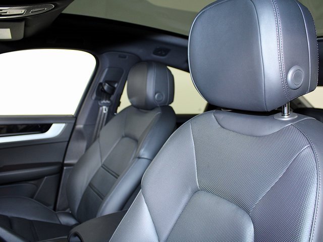 Certified 2024 Porsche Cayenne Coupe image 20