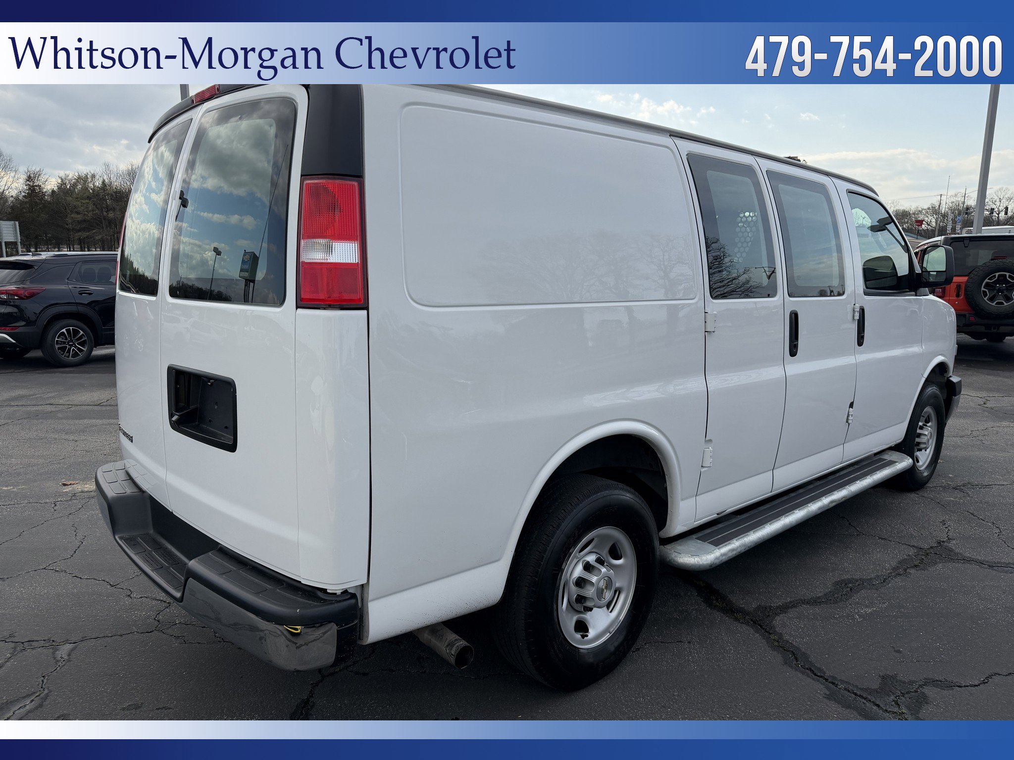 Used 2024 Chevrolet Express 2500 w/ Driver Convenience Package image 5