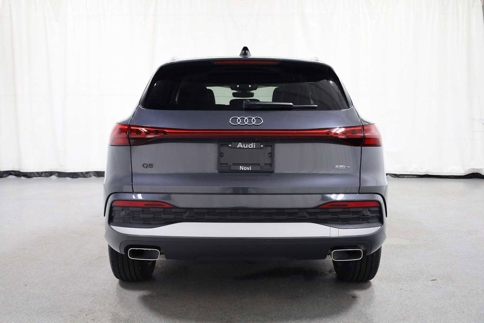 Certified 2025 Audi Q5 Premium Plus w/ Premium Plus AWD/4WD image 7