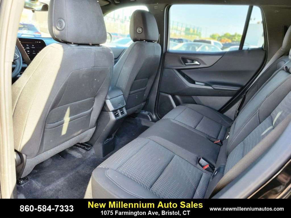 Used 2025 Chevrolet Equinox LT image 16