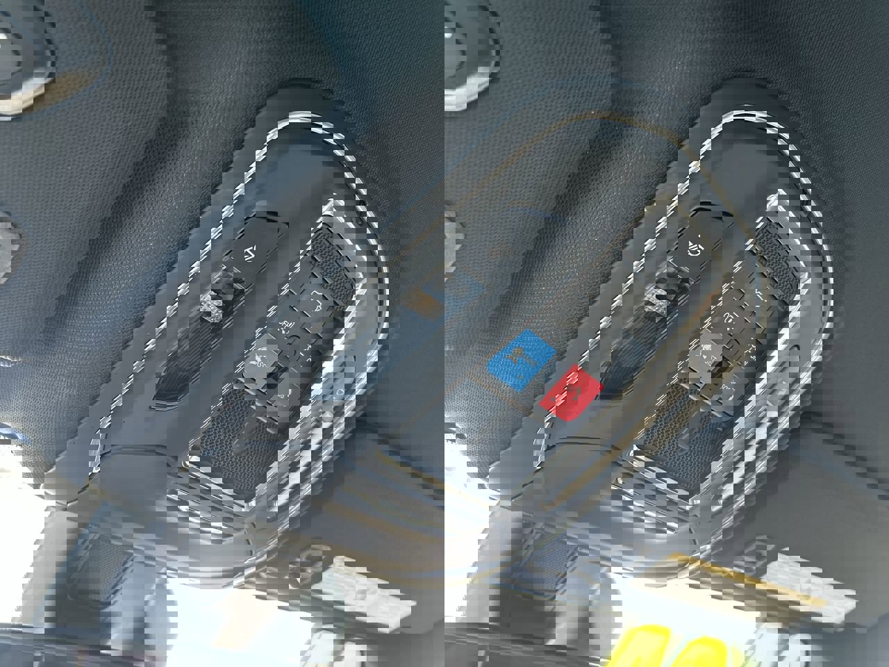 Used 2024 Jeep Grand Cherokee L Limited AWD/4WD image 29