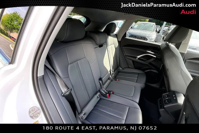Used 2025 Audi Q5 Premium w/ Convenience Package AWD/4WD image 19