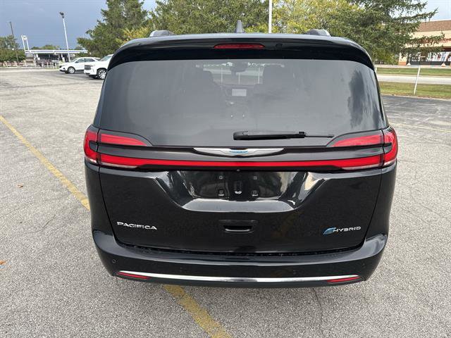 Used 2021 Chrysler Pacifica Touring-L image 28