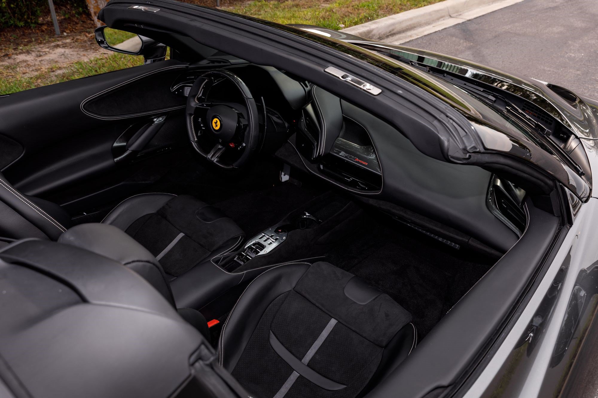 Used 2024 Ferrari SF90 Spider AWD/4WD image 16
