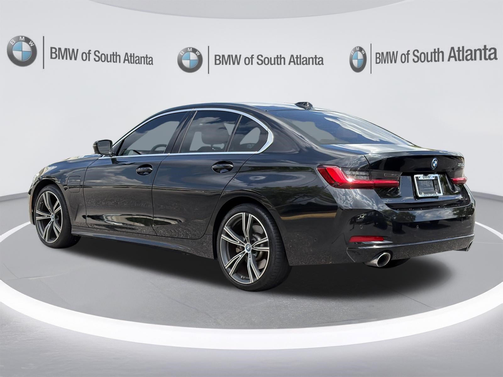 Certified 2024 BMW 330e w/ Premium Package RWD image 25