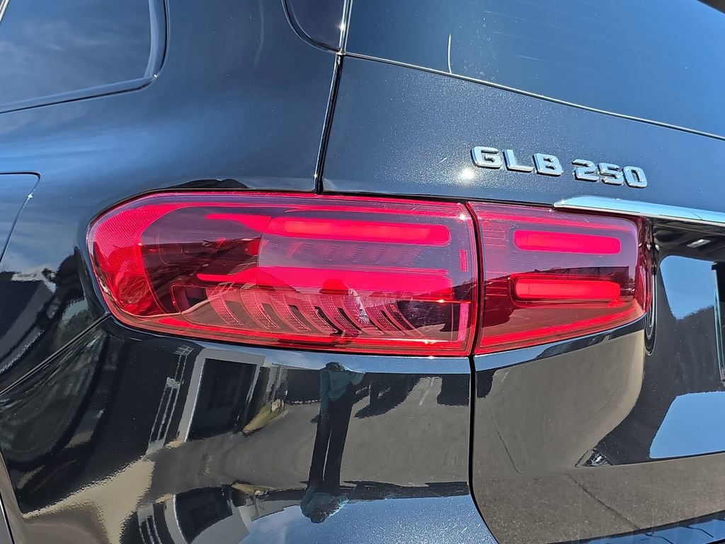 Certified 2025 Mercedes-Benz GLB 250 GLB 250 image 11