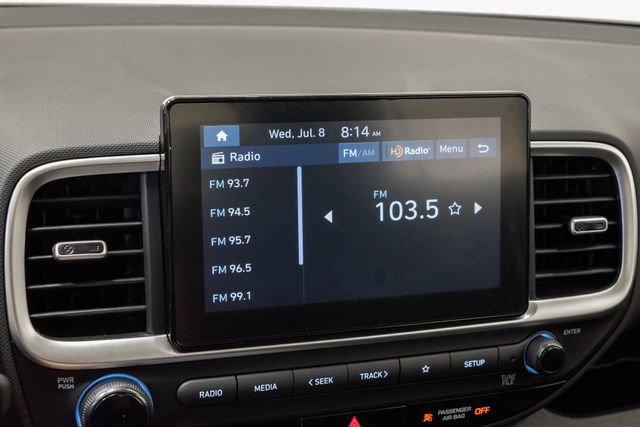 Used 2025 Hyundai Venue SEL FWD image 17
