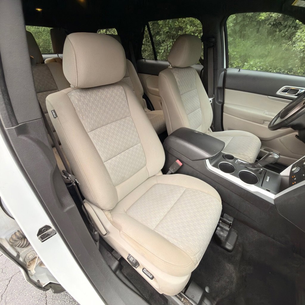 Used 2014 Ford Explorer XLT w/ Equipment Group 201A FWD image 24