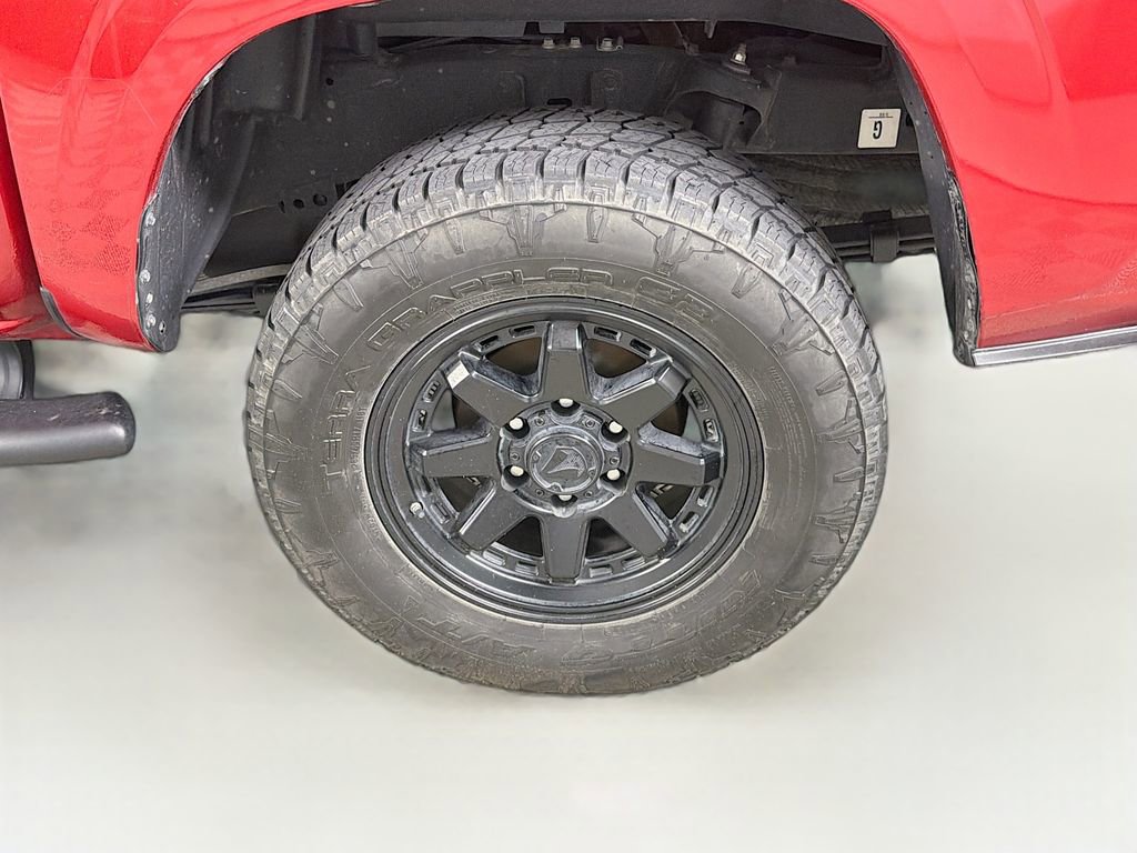 Used 2023 Toyota Tacoma SR AWD/4WD image 29