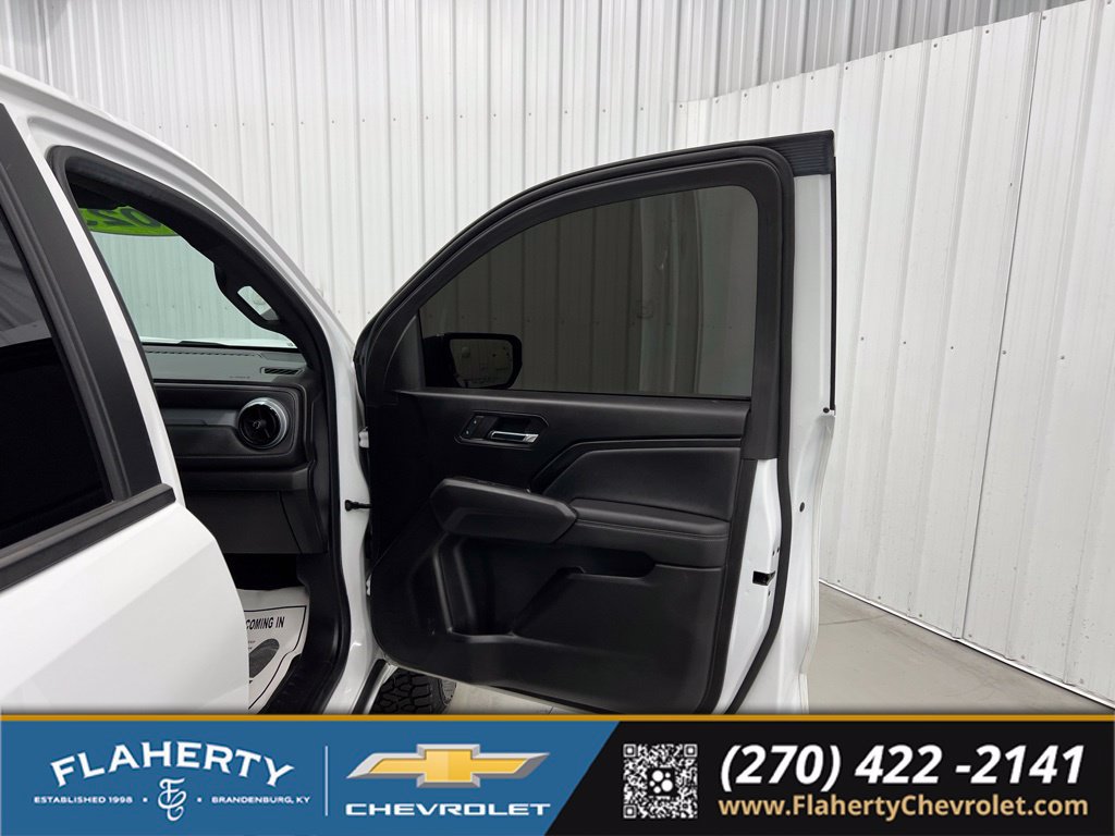 Used 2023 Chevrolet Colorado LT w/ LT Convenience Package II AWD/4WD image 14