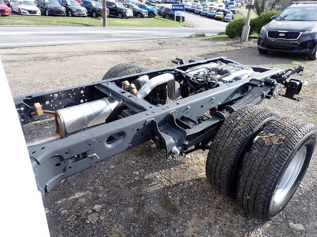 New 2026 Ford F350 XL w/ XL Chrome Package AWD/4WD image 3