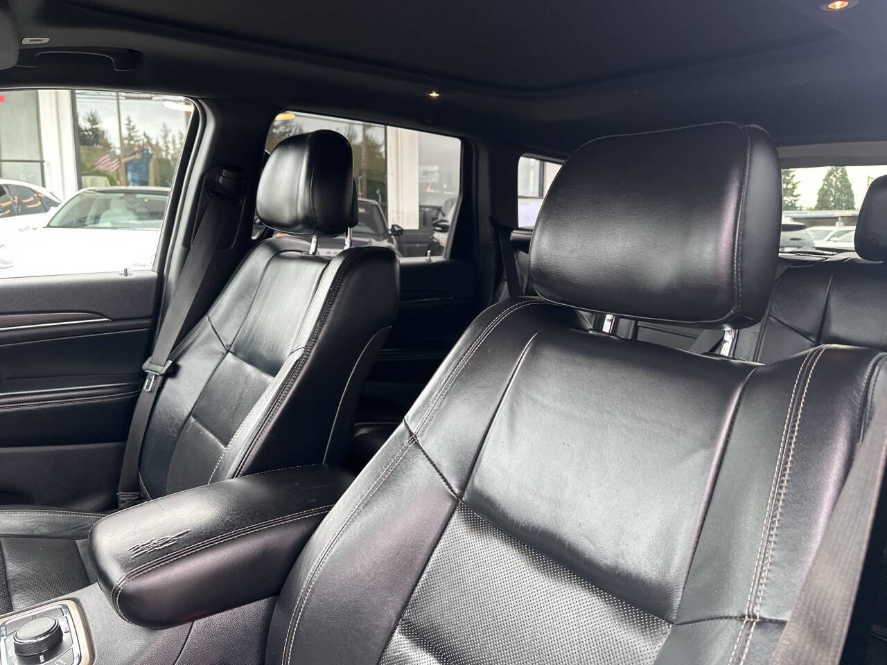 Used 2017 Jeep Grand Cherokee Limited w/ Luxury Group II image 38