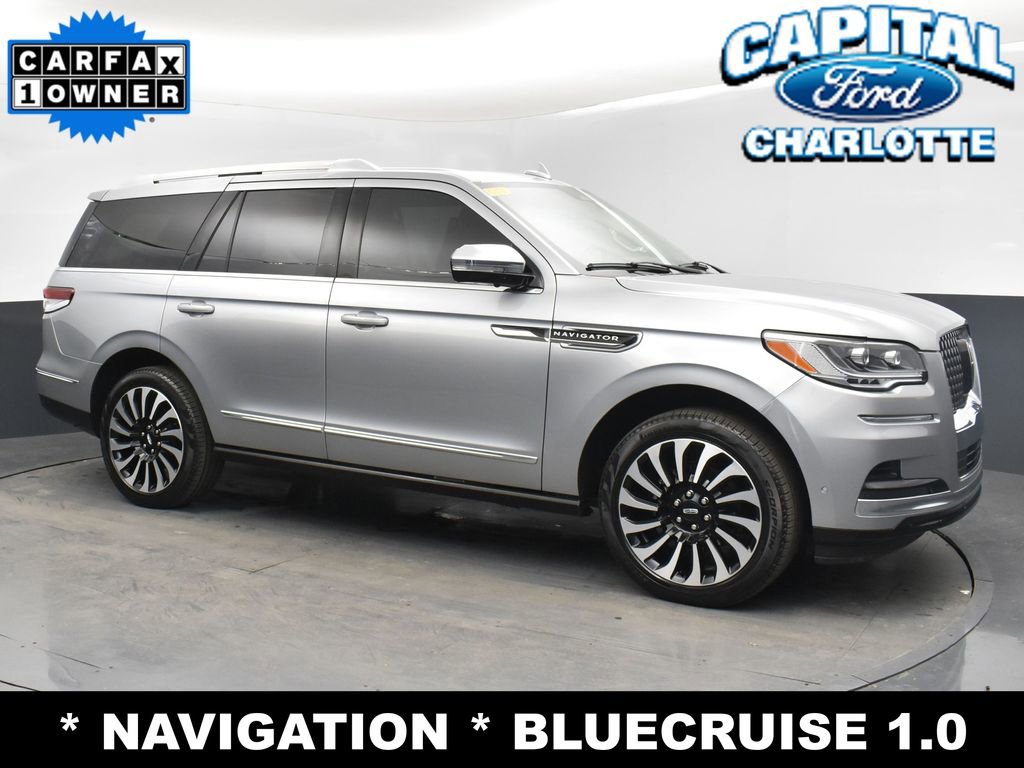 Used 2023 Lincoln Navigator Black Label AWD/4WD image 3