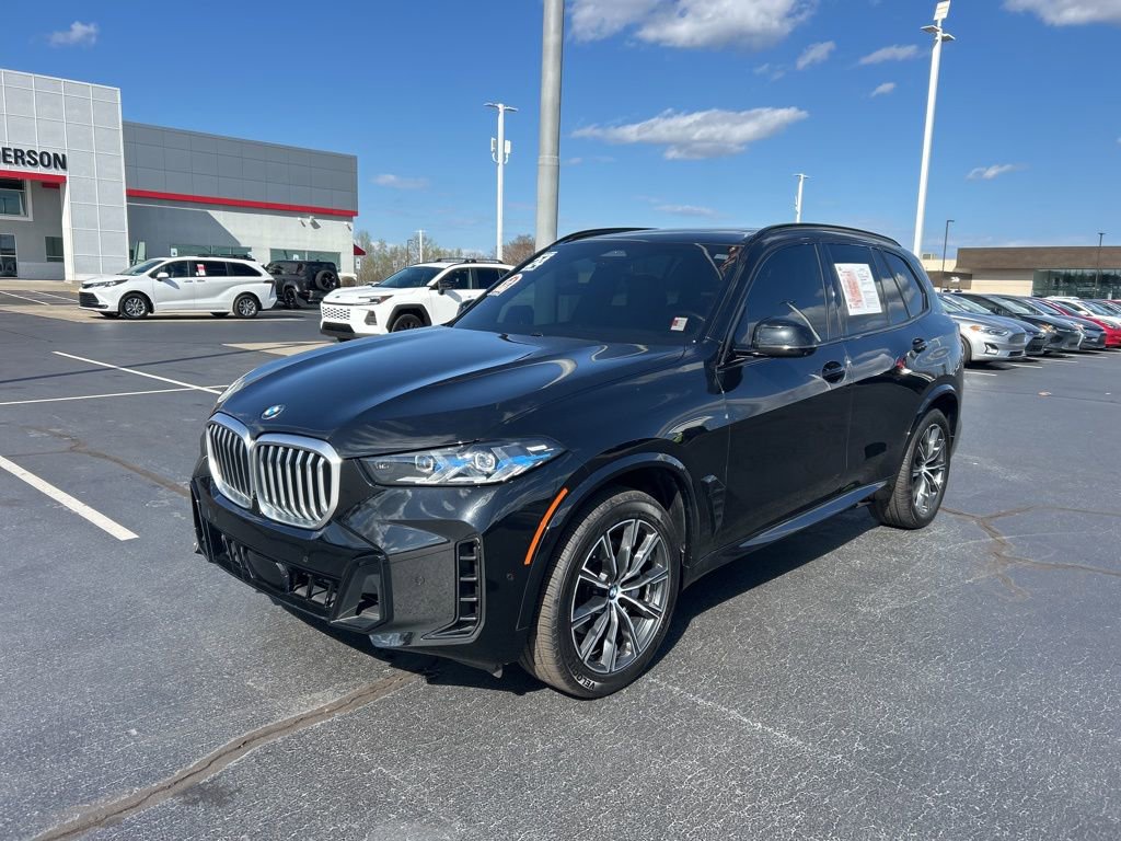 Used 2024 BMW X5 sDrive40i w/ M Sport Package image 1