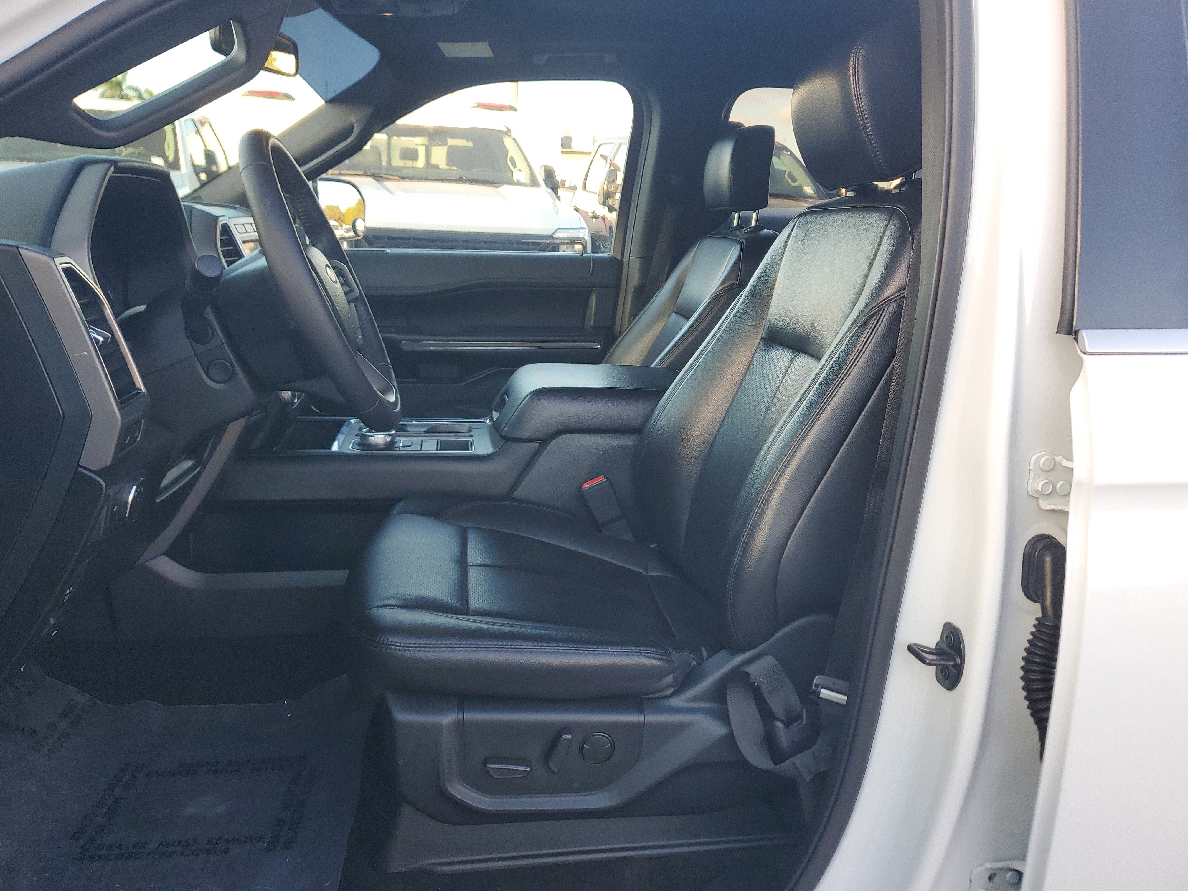 Used 2020 Ford Expedition Max XLT w/ Equipment Group 202A image 12