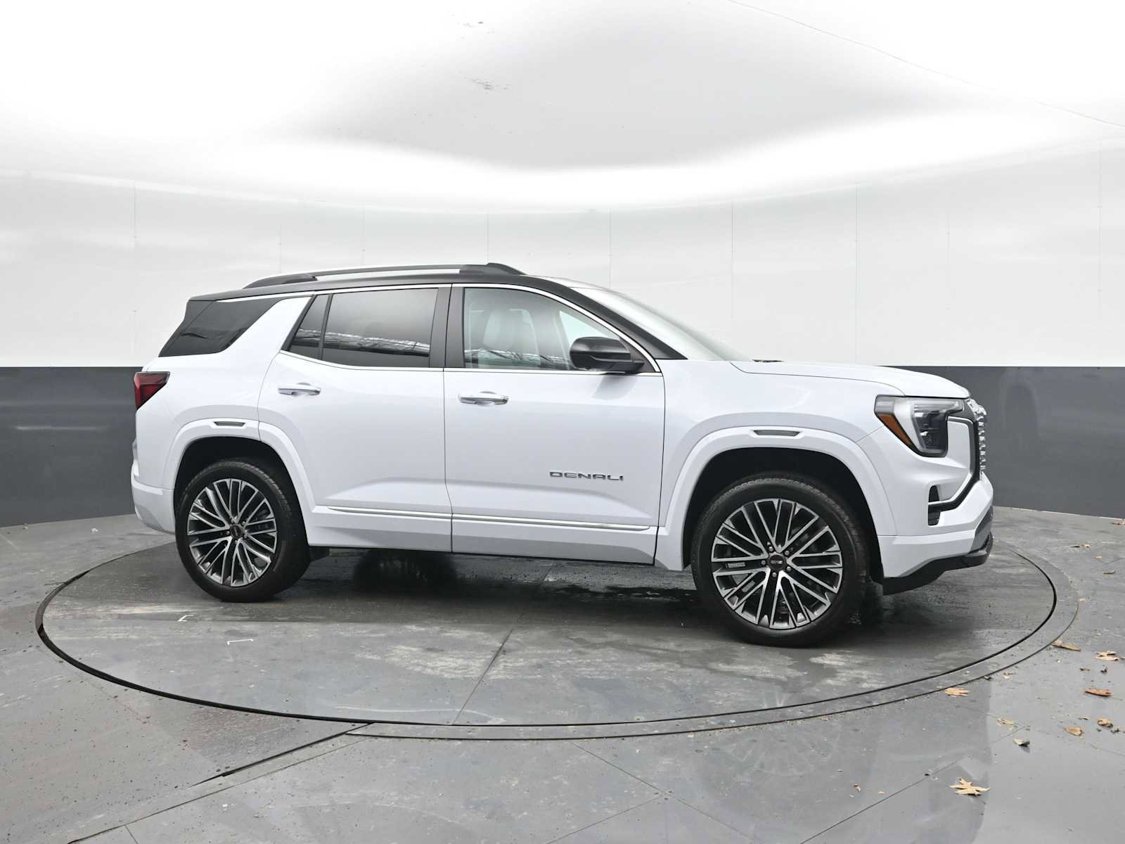 New 2026 GMC Terrain Denali image 9