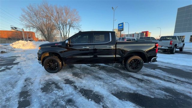 Used 2023 Chevrolet Silverado 1500 LTZ image 5