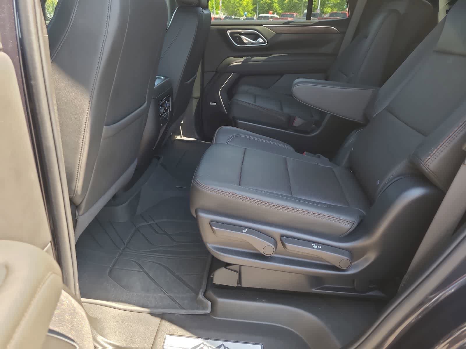 Used 2024 Chevrolet Tahoe High Country w/ Premium Package AWD/4WD image 21