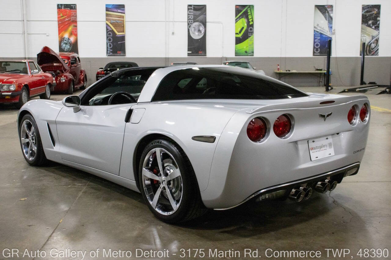 Used 2009 Chevrolet Corvette Coupe w/ Preferred Equipment Group RWD image 5