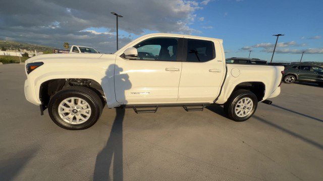 Used 2025 Toyota Tacoma SR5 image 5