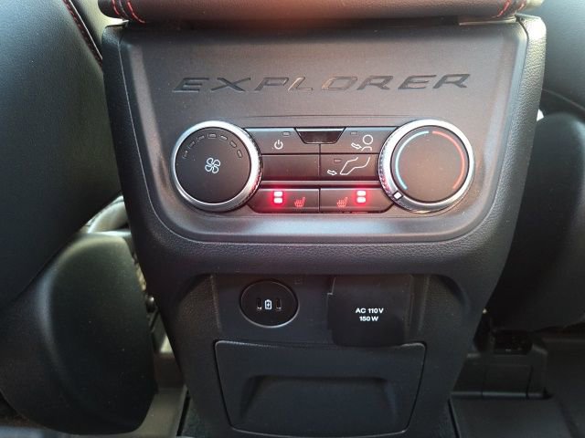 Used 2025 Ford Explorer ST image 21